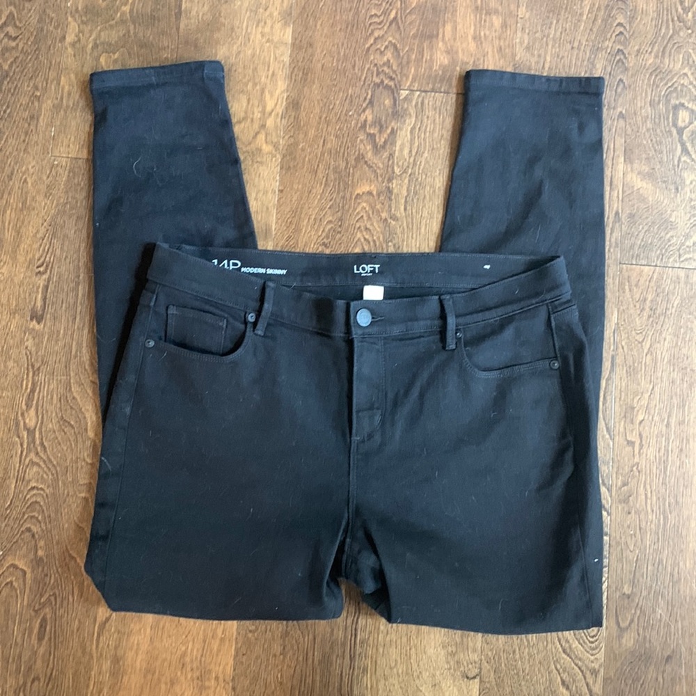 Loft like new black jeans 14 p modern skinny